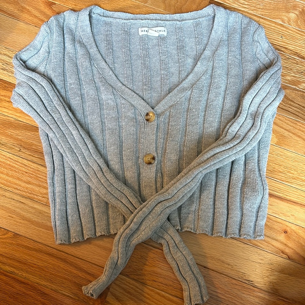American Eagle Cropped Sweater / Grey / Size XS